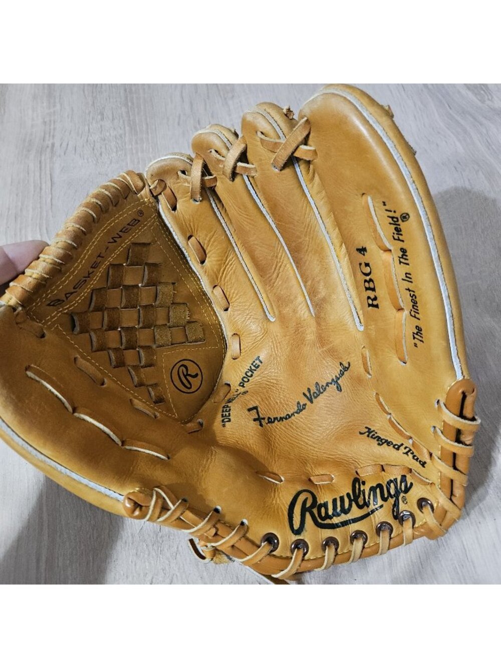 Rawlings RBG 4 Baseball Glove Fernando Valenzuela Left Hand Throw Very Clean.